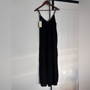 NWT - Chic Black Sleeveless Romper by Buenos Ninos